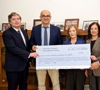 La UA i Hidraqua lliuren 3.140 euros a la Societat de Concerts d'Alacant recollits en el seu concert solidari 121 Aniversari Aguas de Alicante