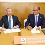 L'OAMI i la Universitat d'Alacant signen un acord per a participar en un programa de pràctiques en matèria de propietat intel&middot;lectual