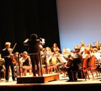 Un concierto de la OFUA en el Teatro Chapí inaugura los cursos de verano de la UA en Villena