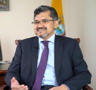 Alí Lozada, doctor por la Universidad de Alicante y profesor del Máster en Argumentación Jurídica, elegido presidente de la Corte Constitucional de Ecuador