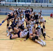 El equipo de voleibol de la Universidad de Alicante completa la mejor temporada de su historia